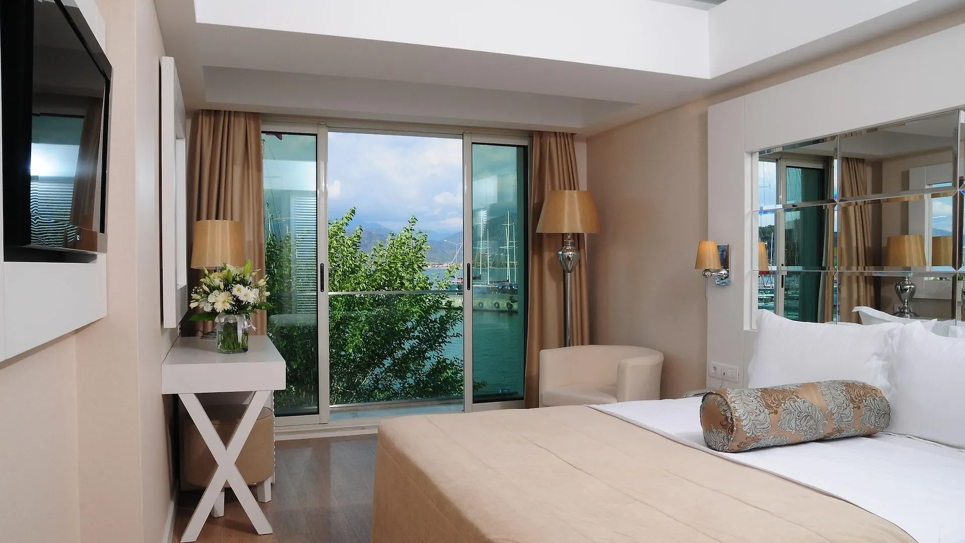 Alesta Yacht Hotel Fethiye