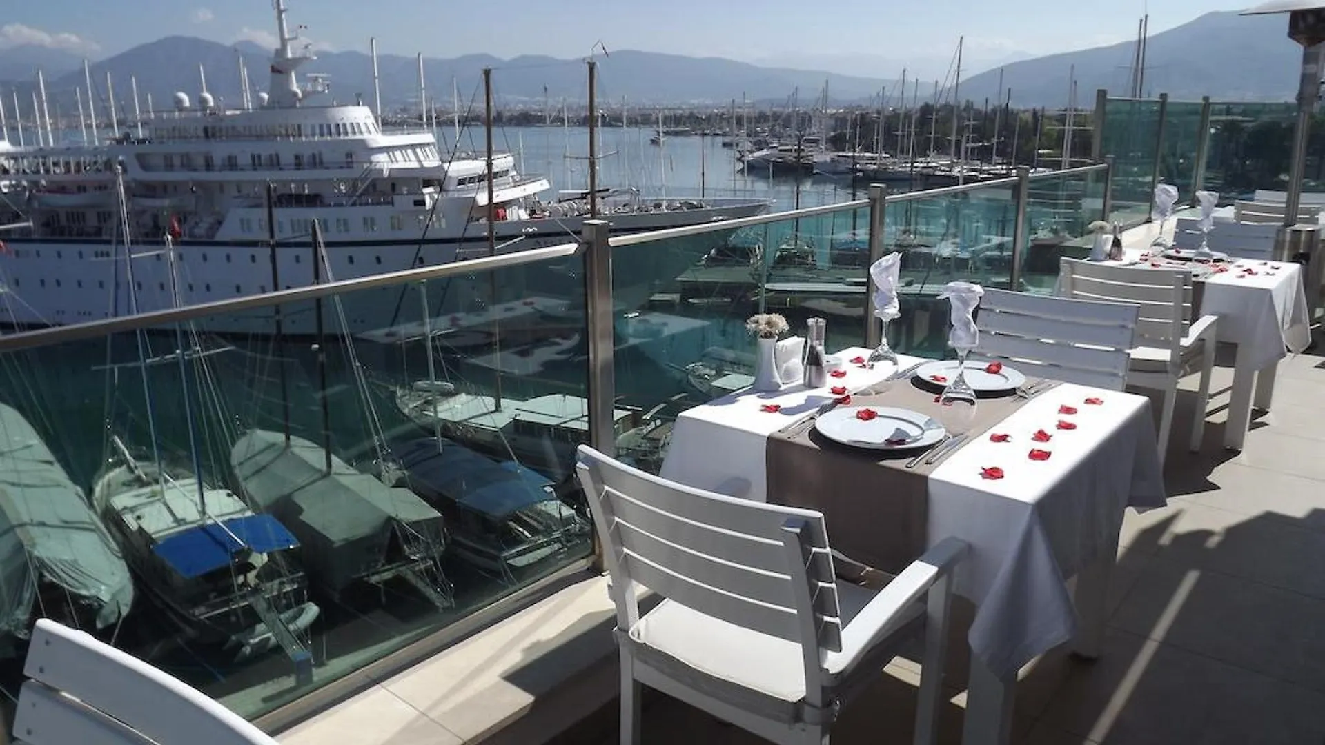 Alesta Yacht Hotel Fethiye 4*,