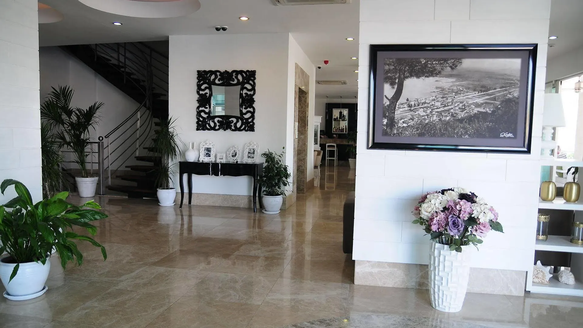 Alesta Yacht Hotel Fethiye 4*,